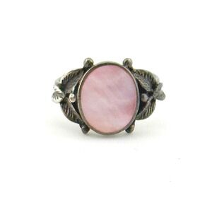 Premier Design 925 Sterling silver ring with pink mother of pearl stone.
